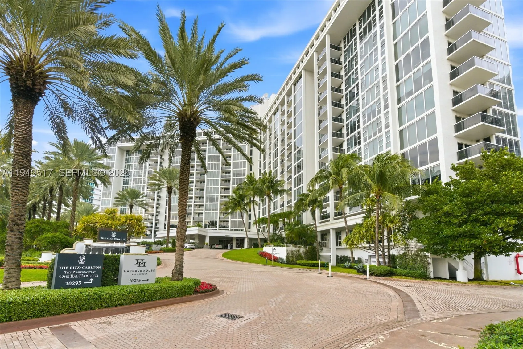 10275 Collins Ave #718