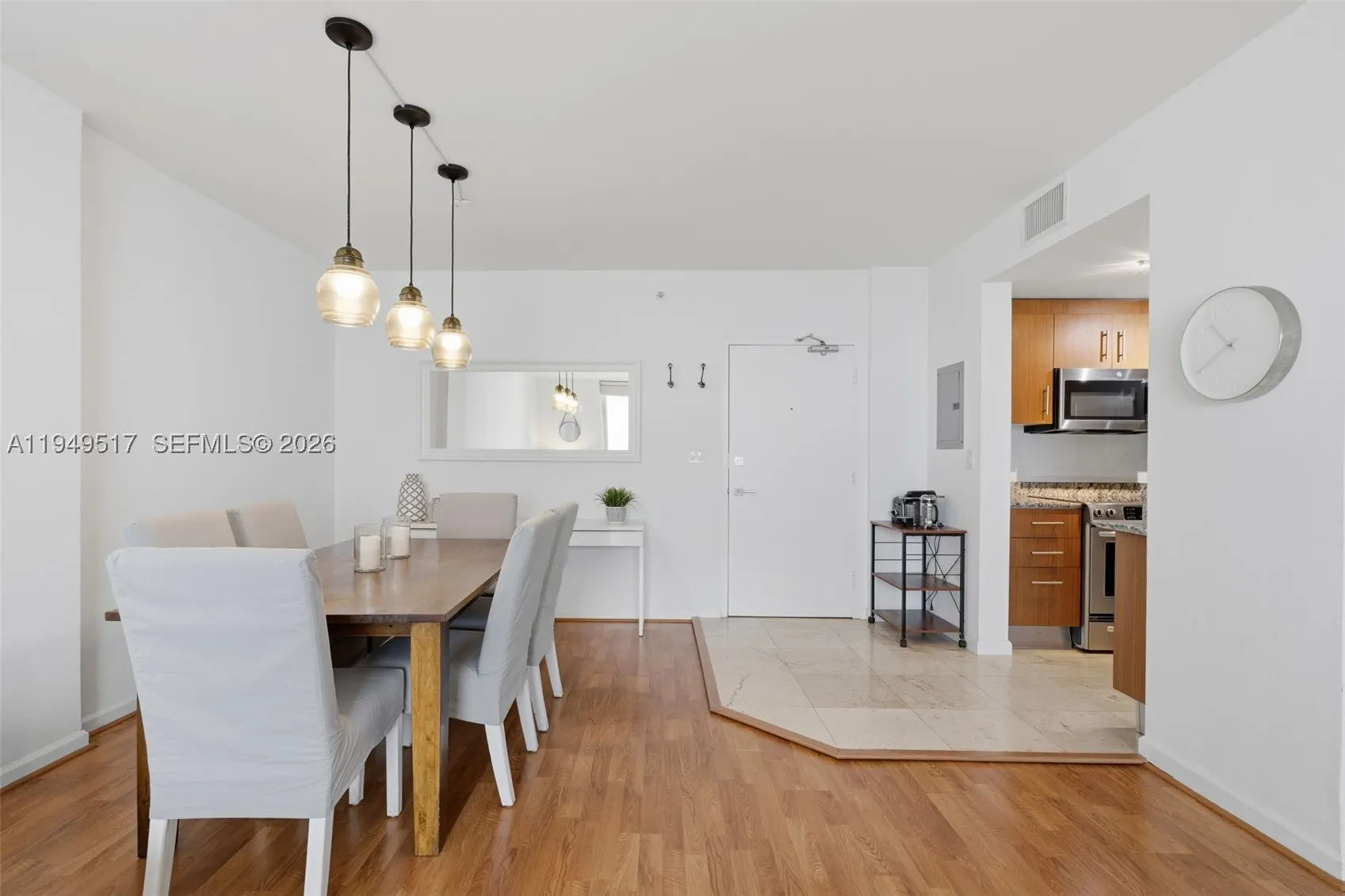 10275 Collins Ave #718