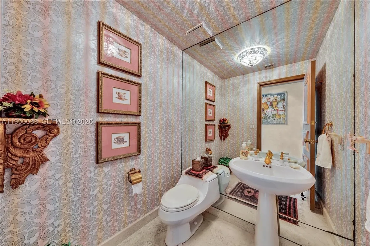 10101 Collins Ave #16B