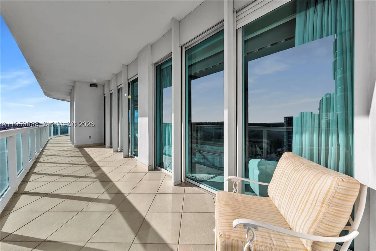 10101 Collins Ave #16B