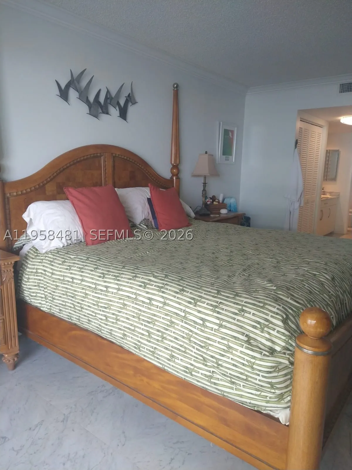 9341 Collins Ave #806