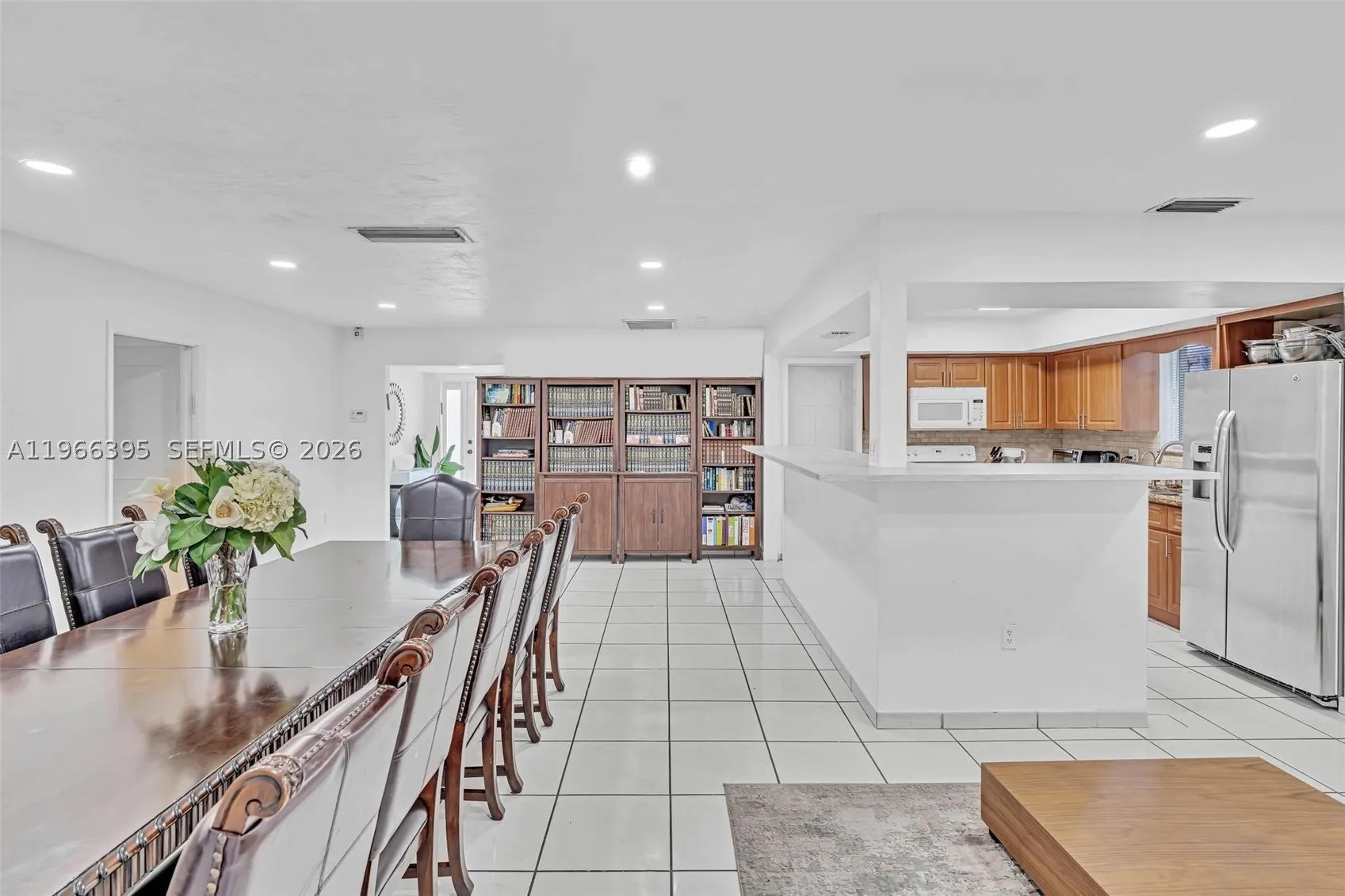 9524 Byron Ave