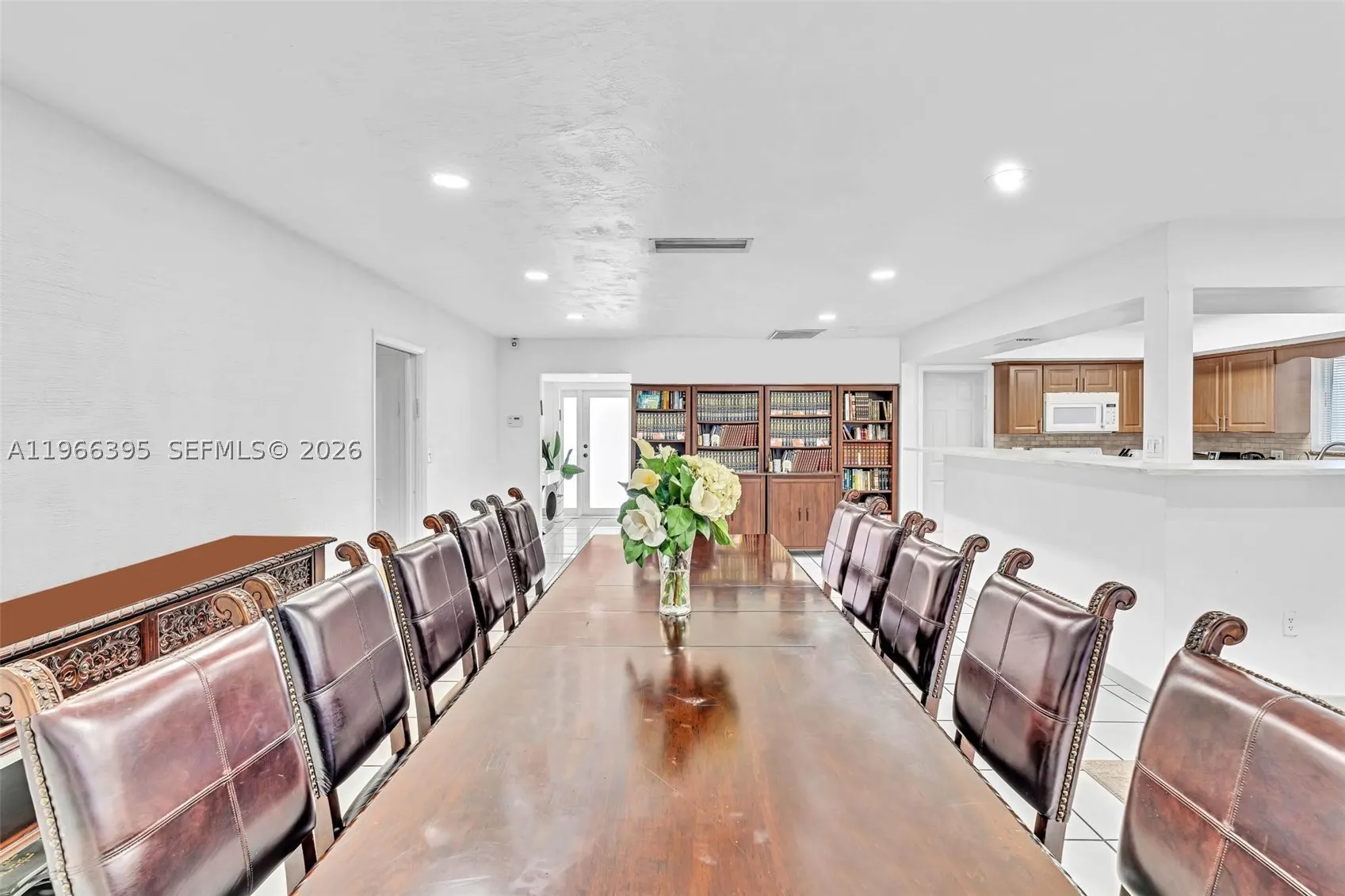 9524 Byron Ave
