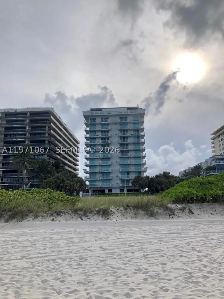 9499 Collins Ave #405