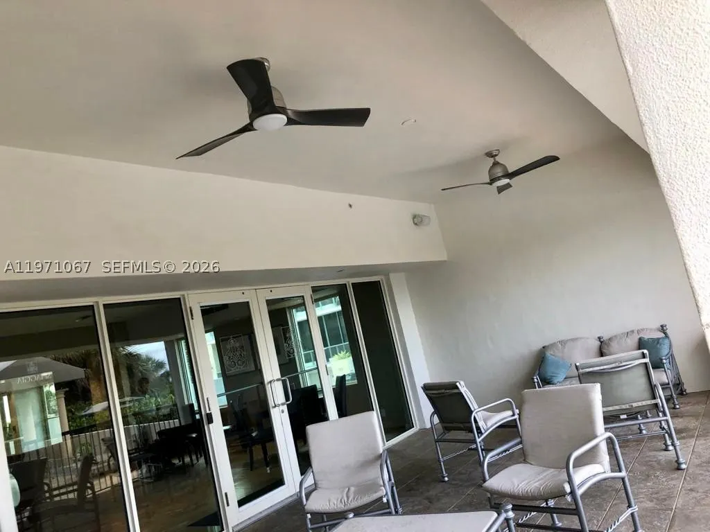 9499 Collins Ave #405