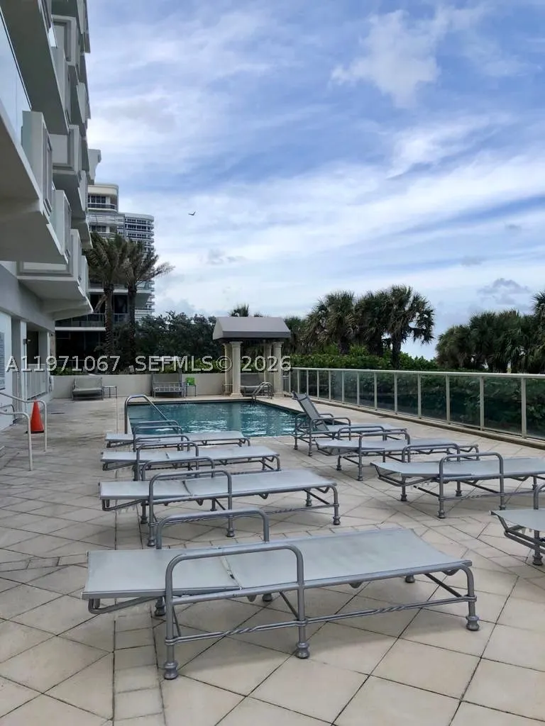 9499 Collins Ave #405