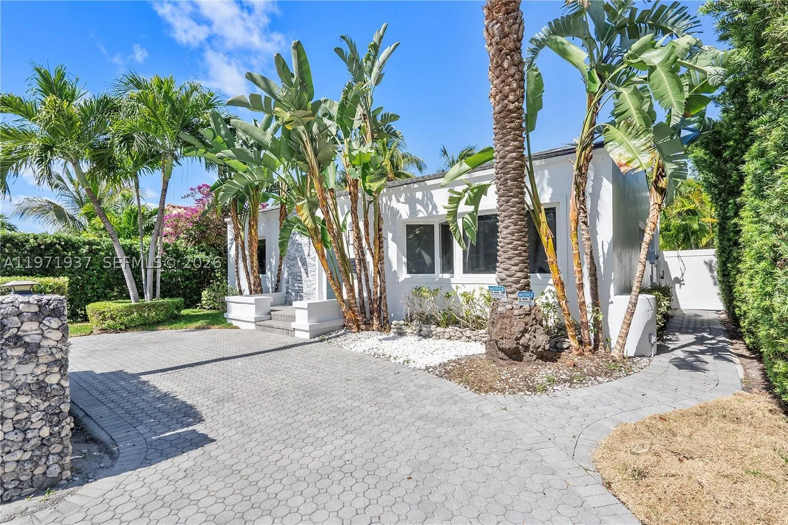 8934 Harding Ave