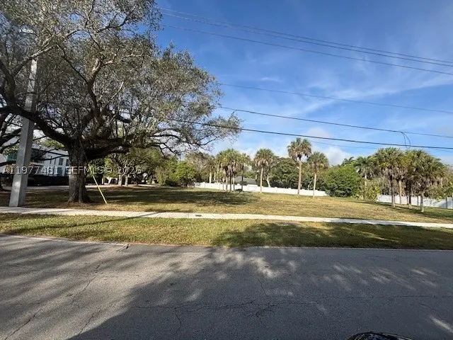 9506 SW 57th Ave