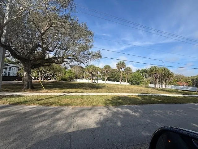 9506 SW 57th Ave