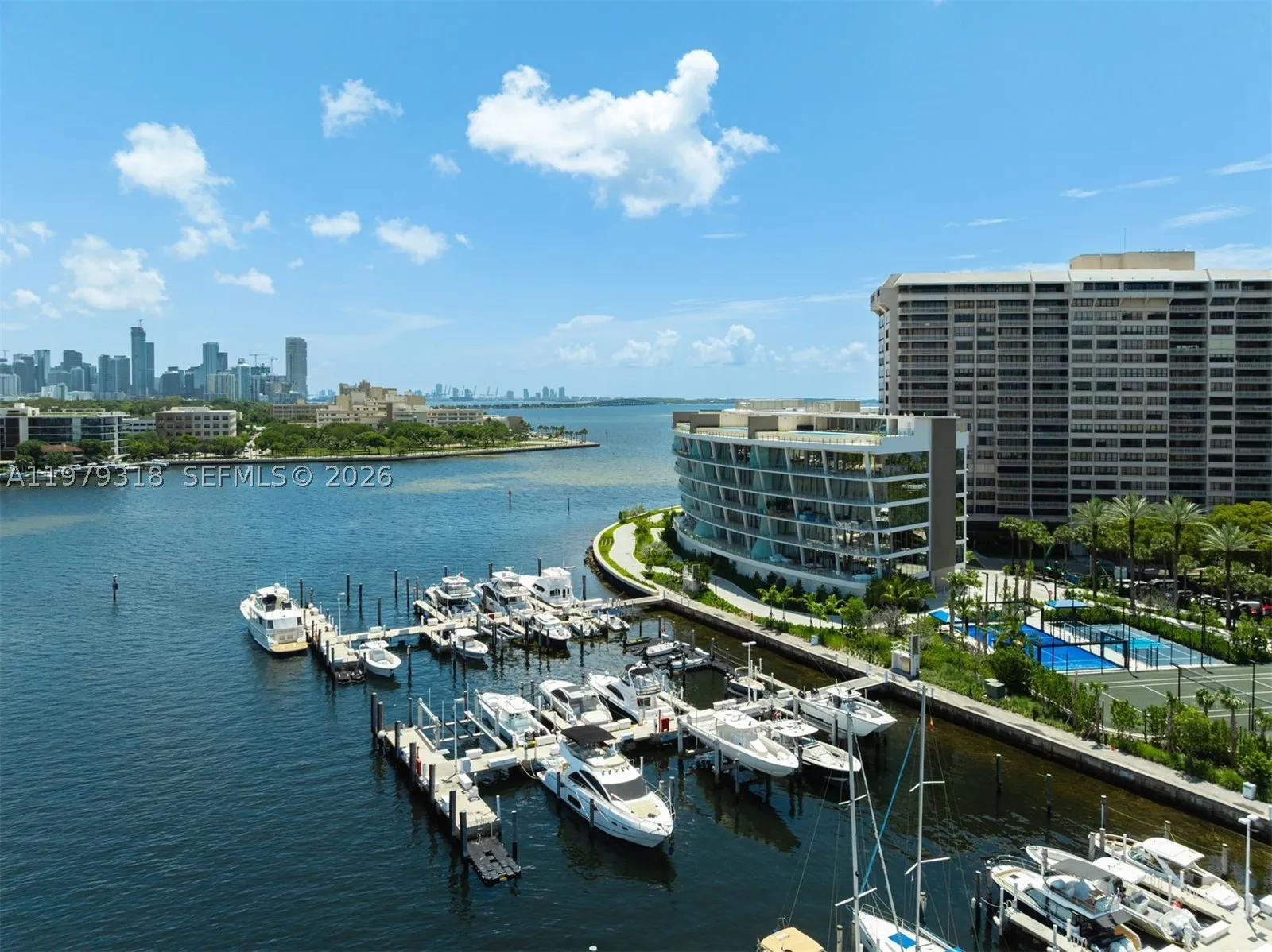 5 Grove Isle Dr #S304