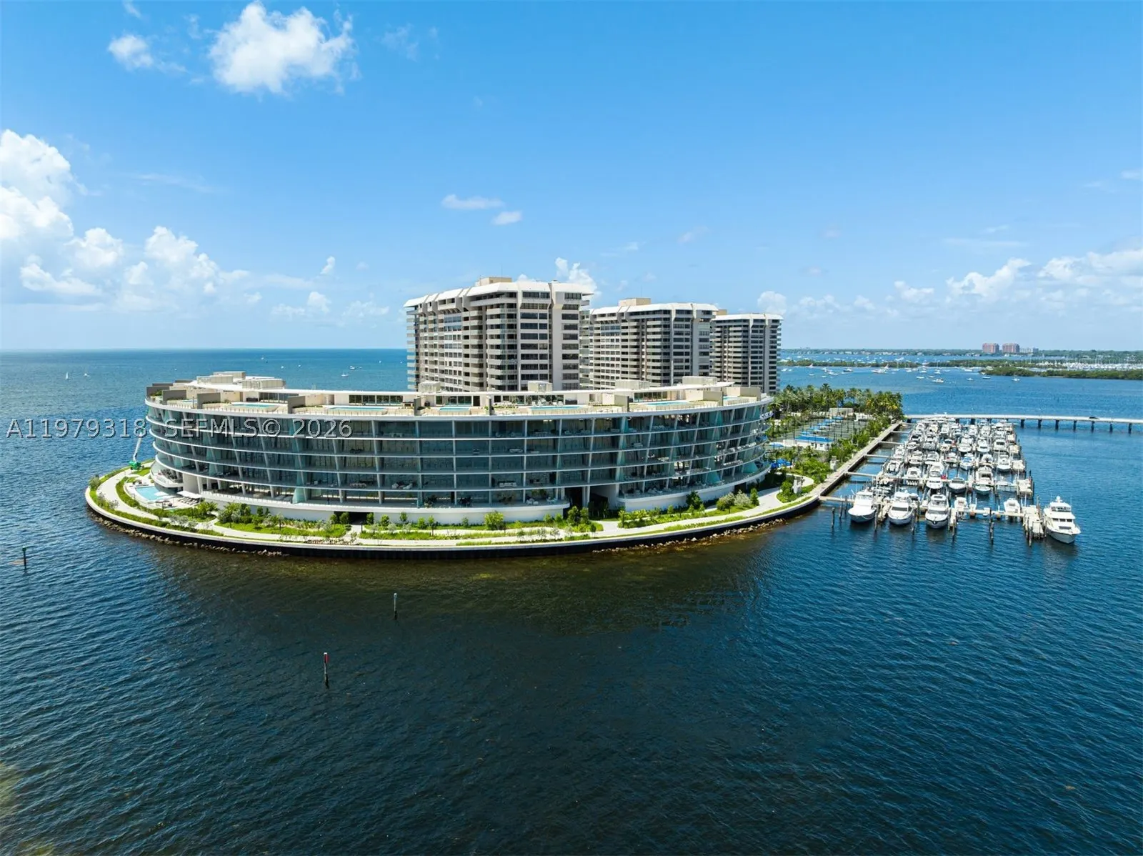5 Grove Isle Dr #S304