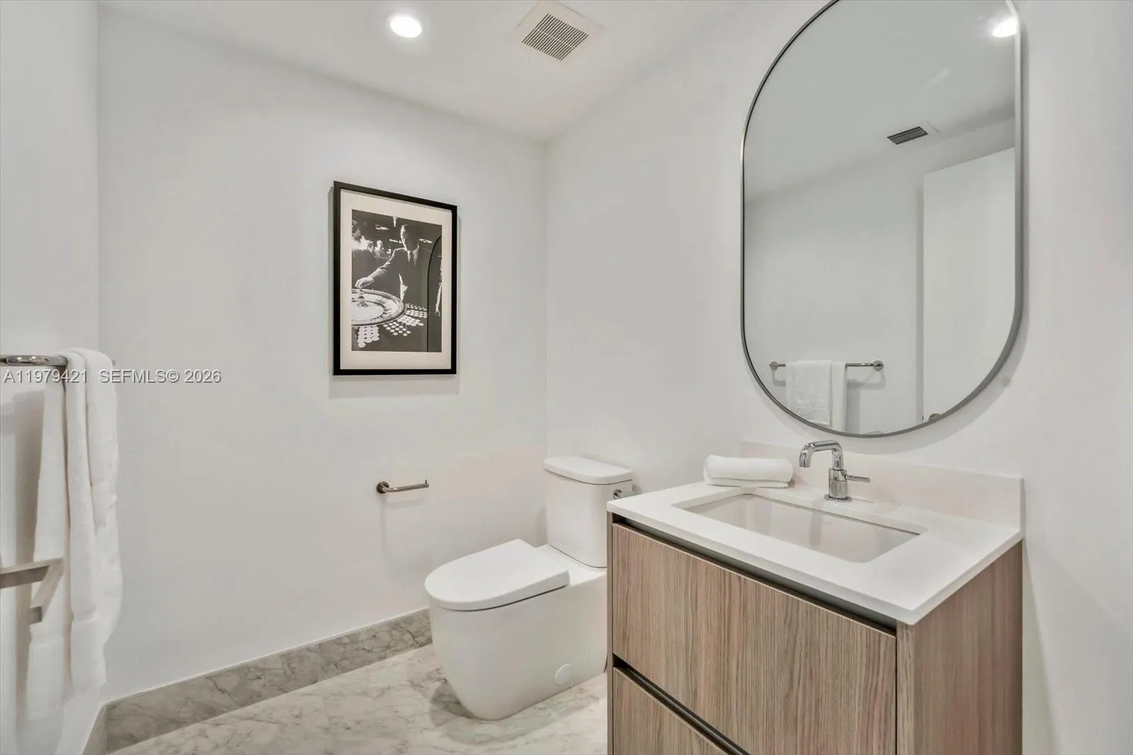 9201 E Bay Harbor Dr #503
