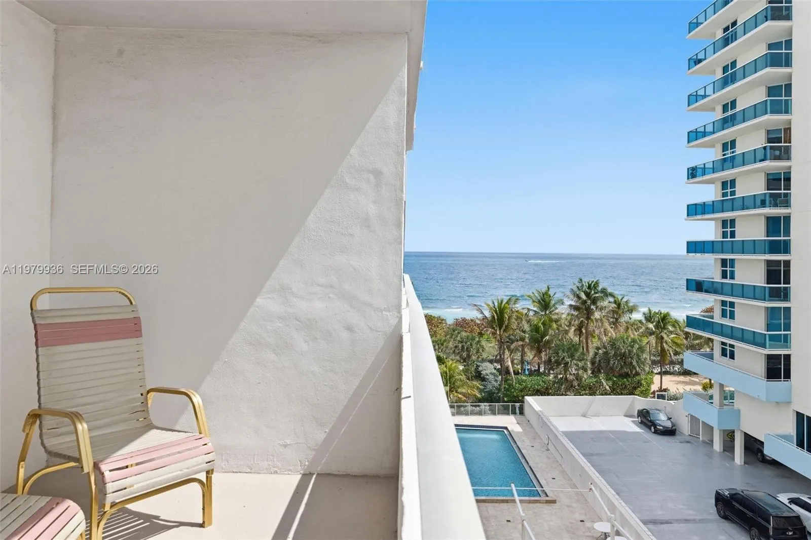 9225 Collins Ave #610