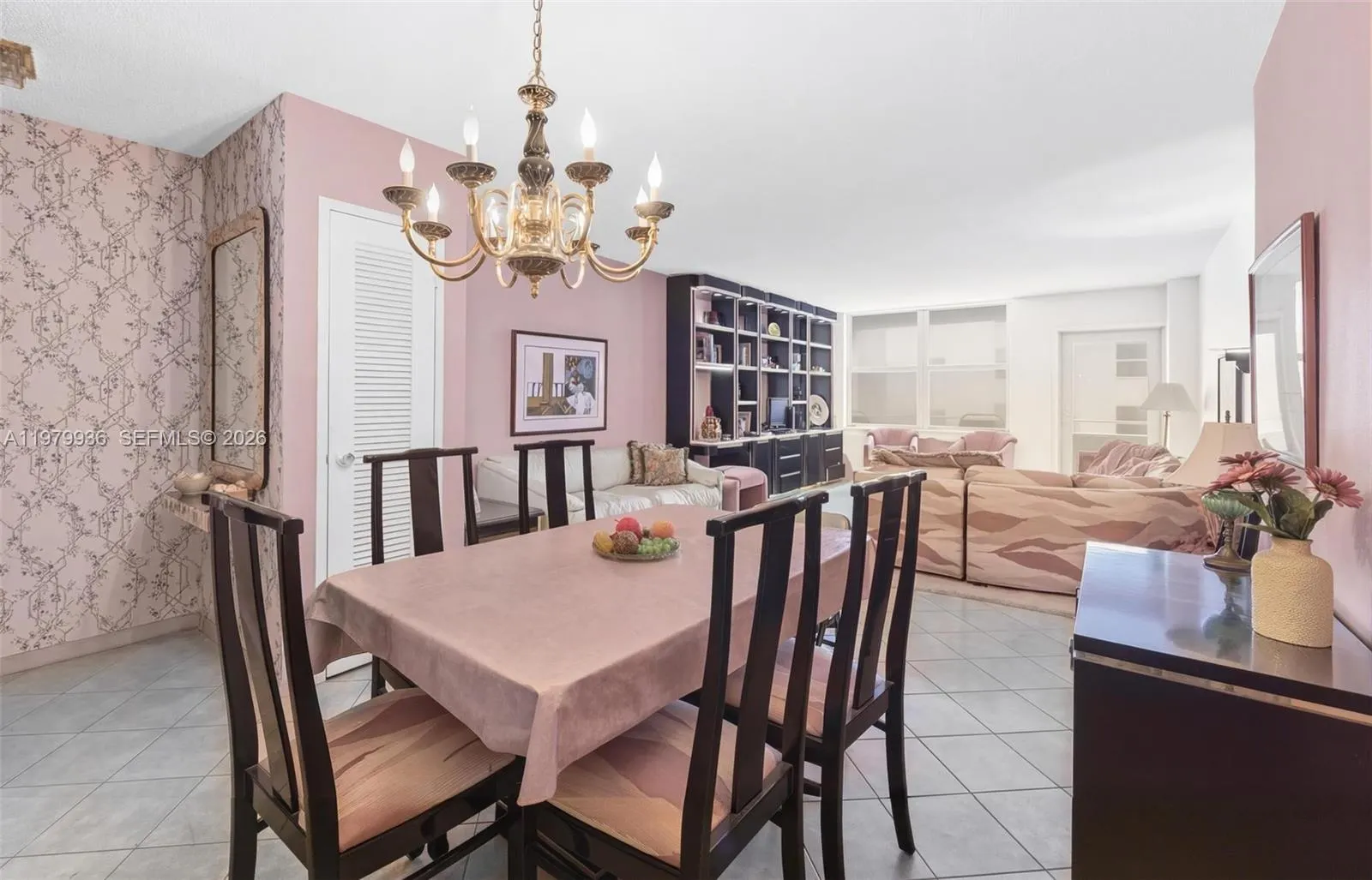 9225 Collins Ave #610