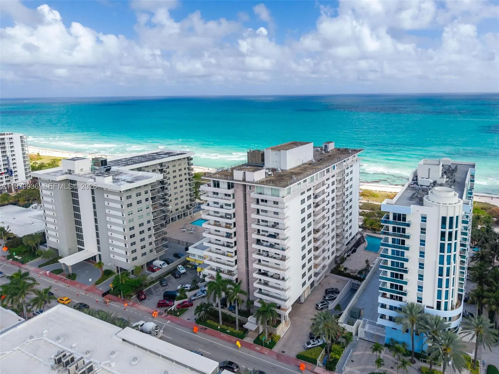 9225 Collins Ave #610