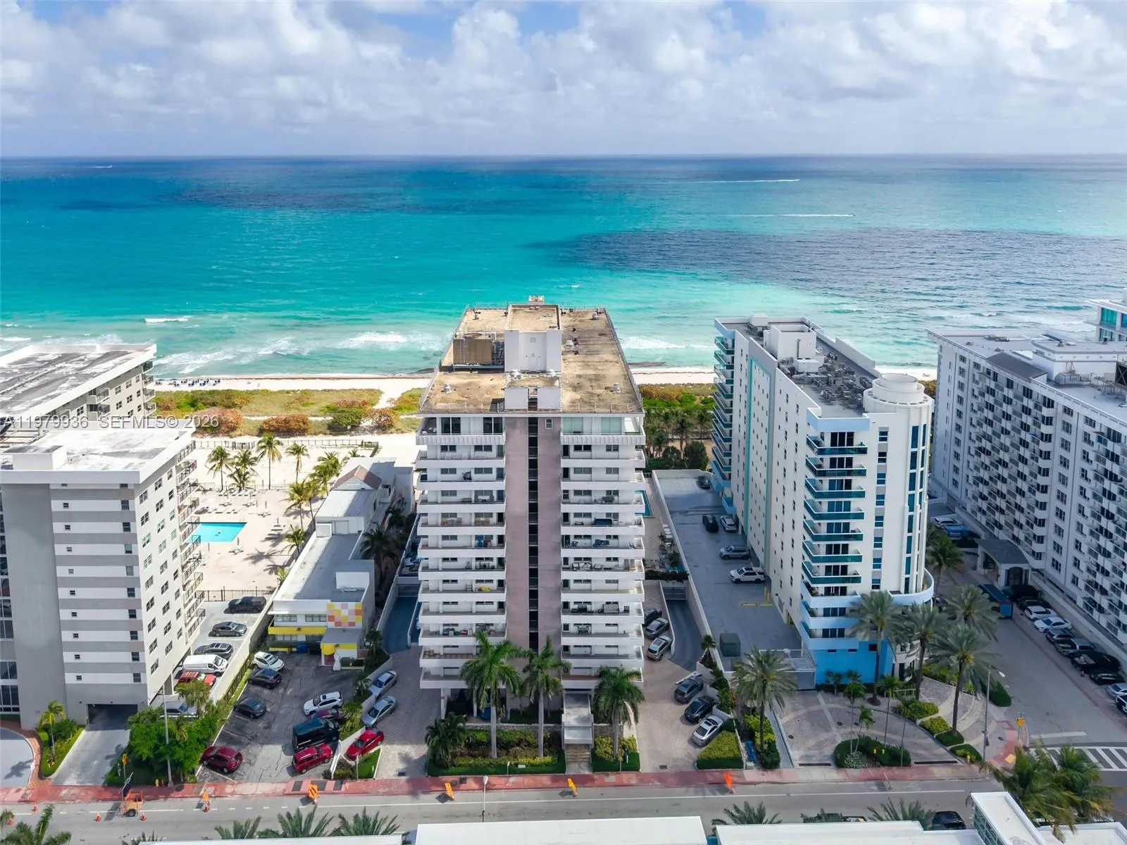 9225 Collins Ave #610