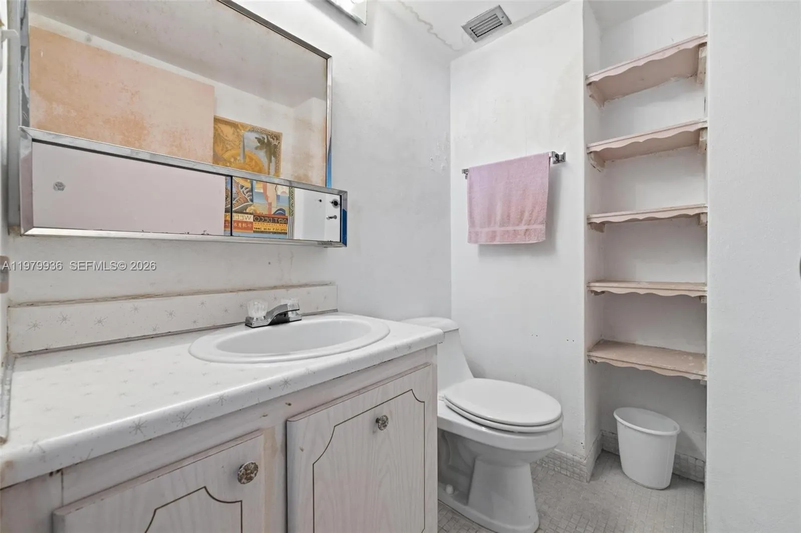 9225 Collins Ave #610