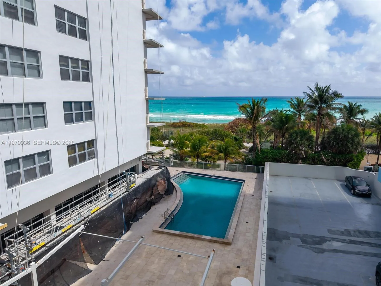 9225 Collins Ave #610