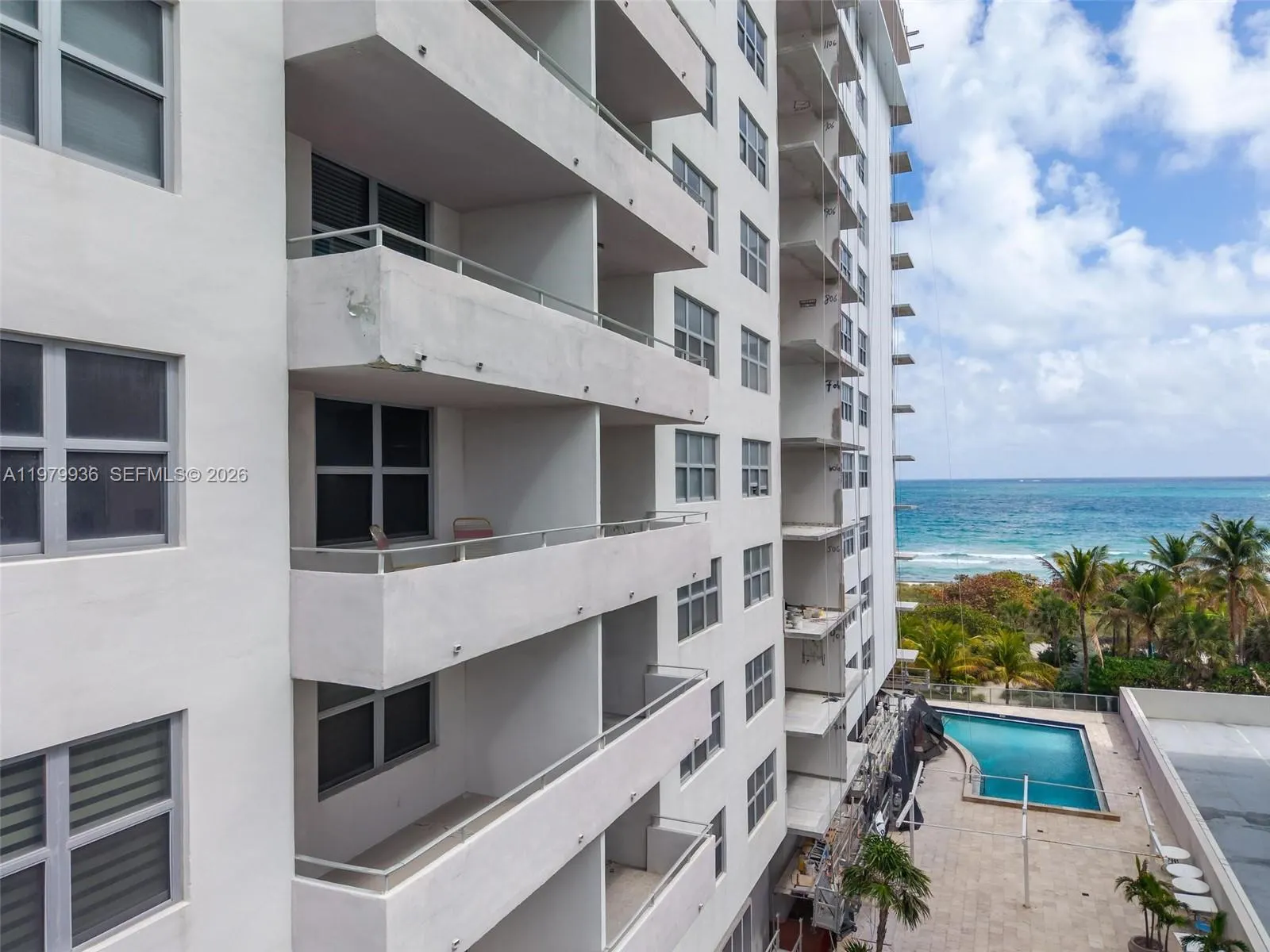 9225 Collins Ave #610