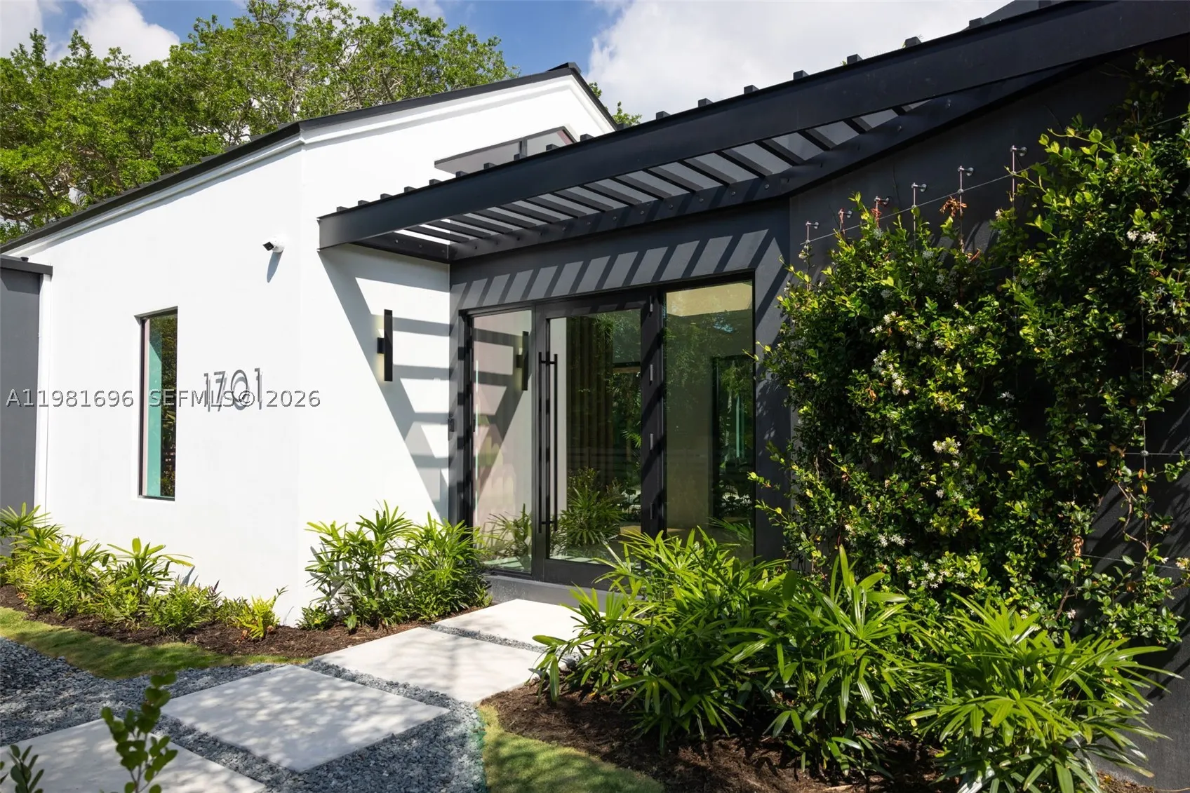 1701 Micanopy Ave