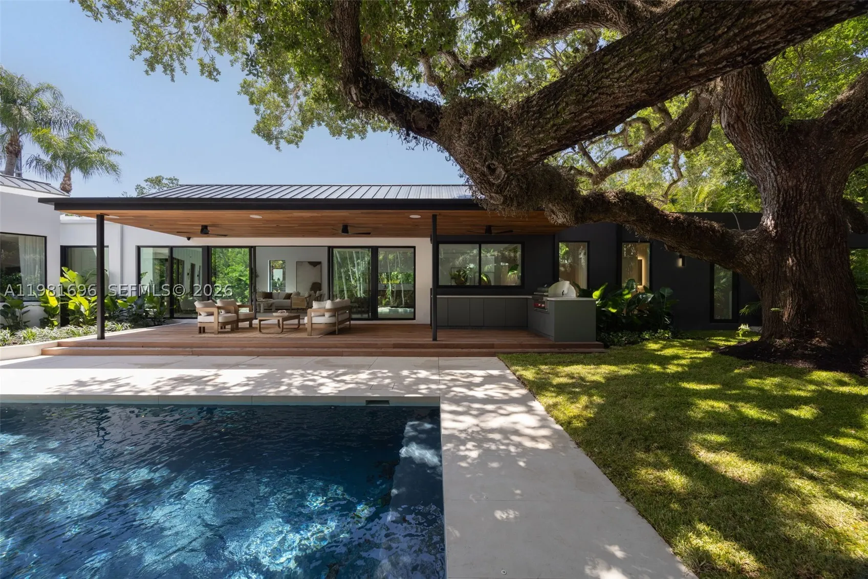 1701 Micanopy Ave