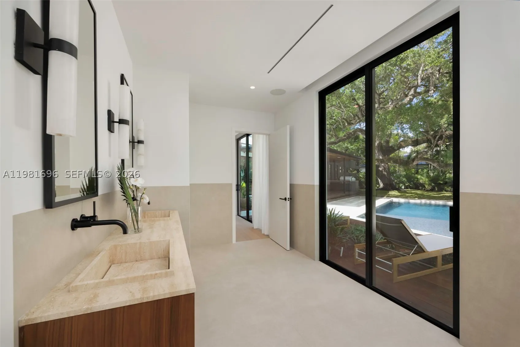 1701 Micanopy Ave