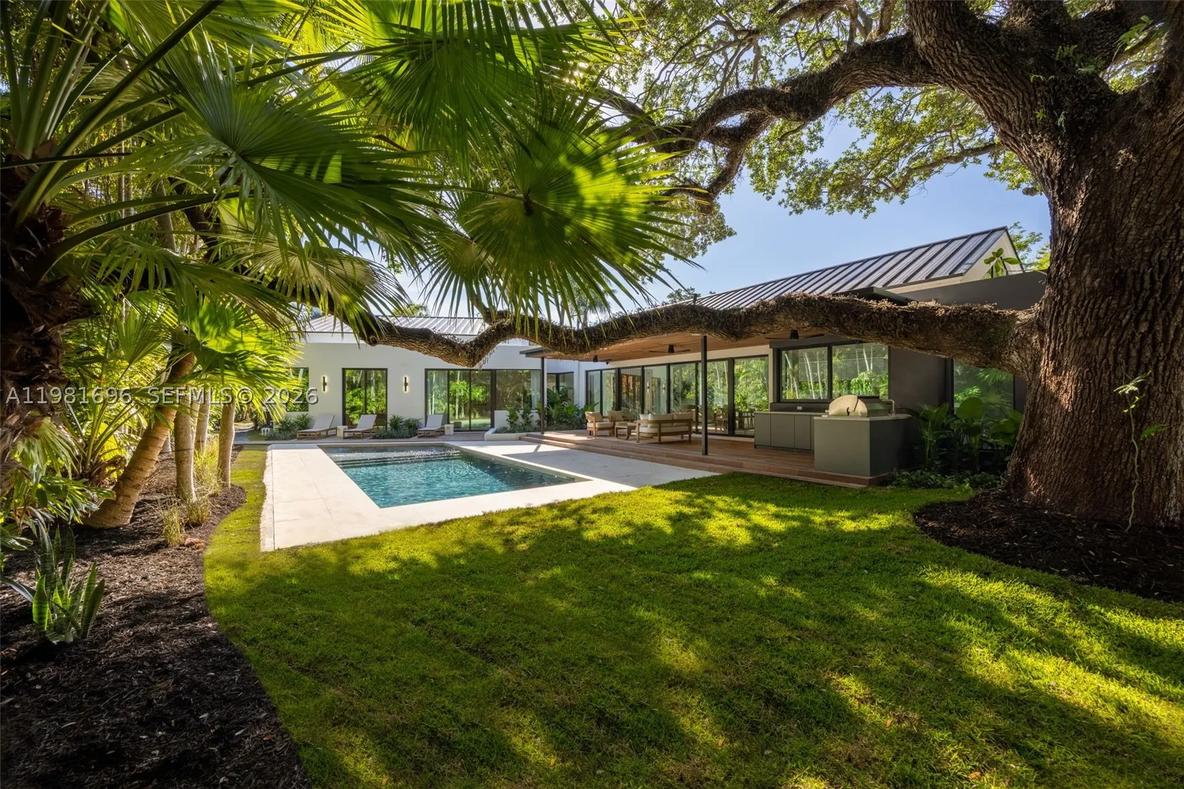 1701 Micanopy Ave