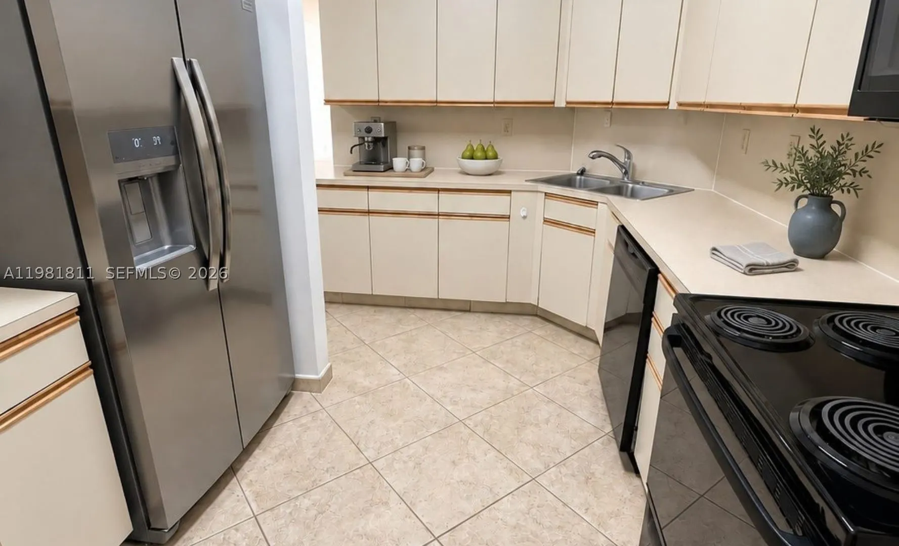 8816 Collins Ave #105
