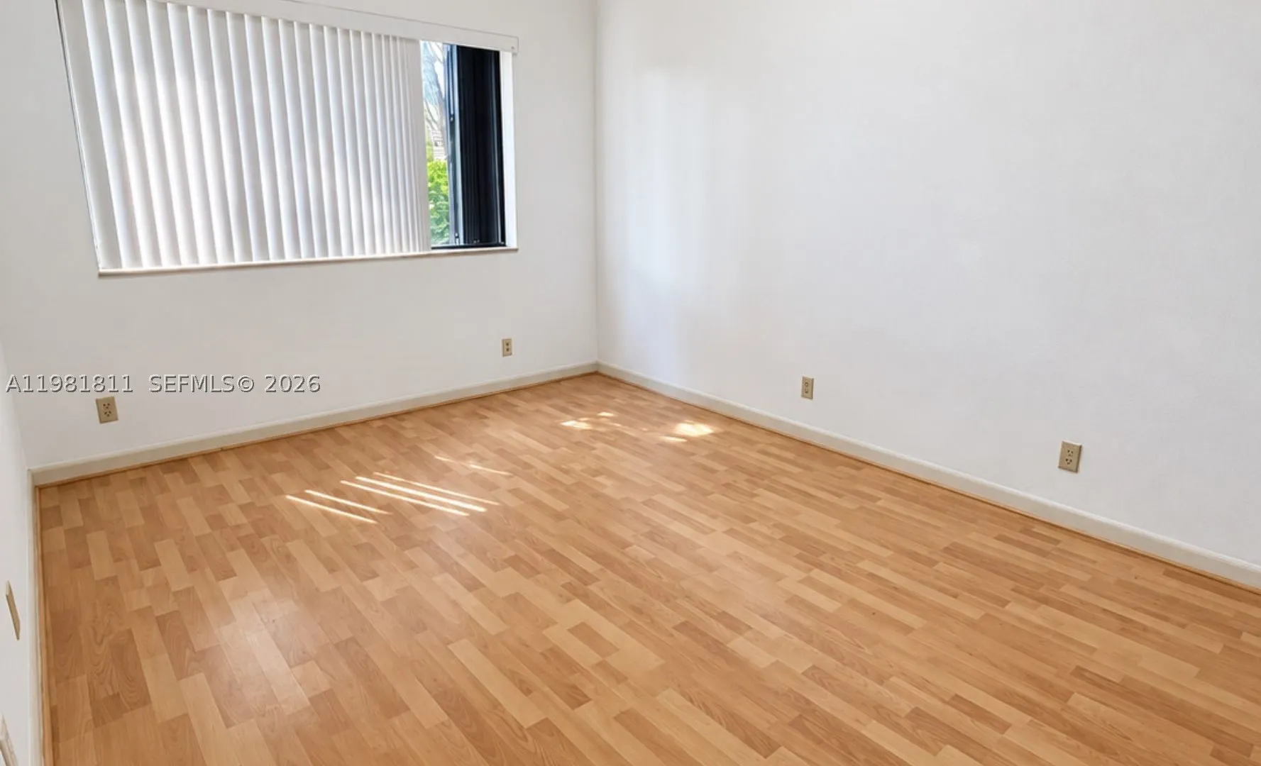 8816 Collins Ave #105