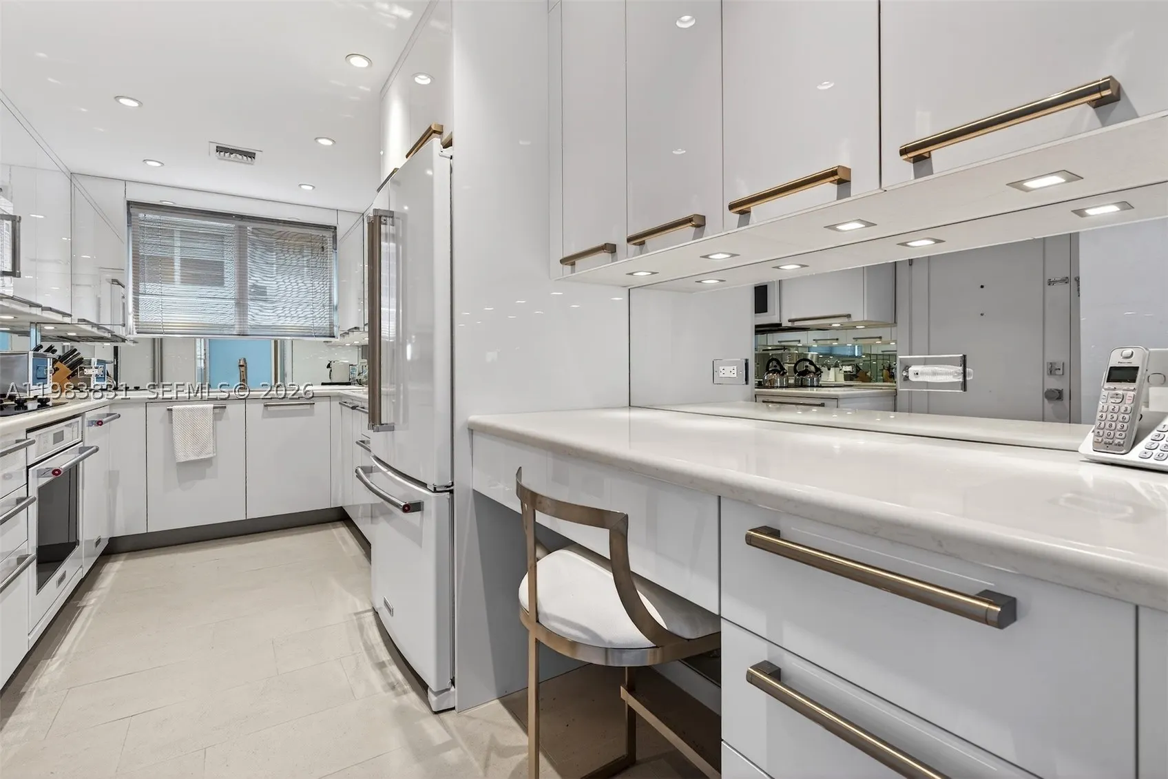 10178 Collins Ave #208