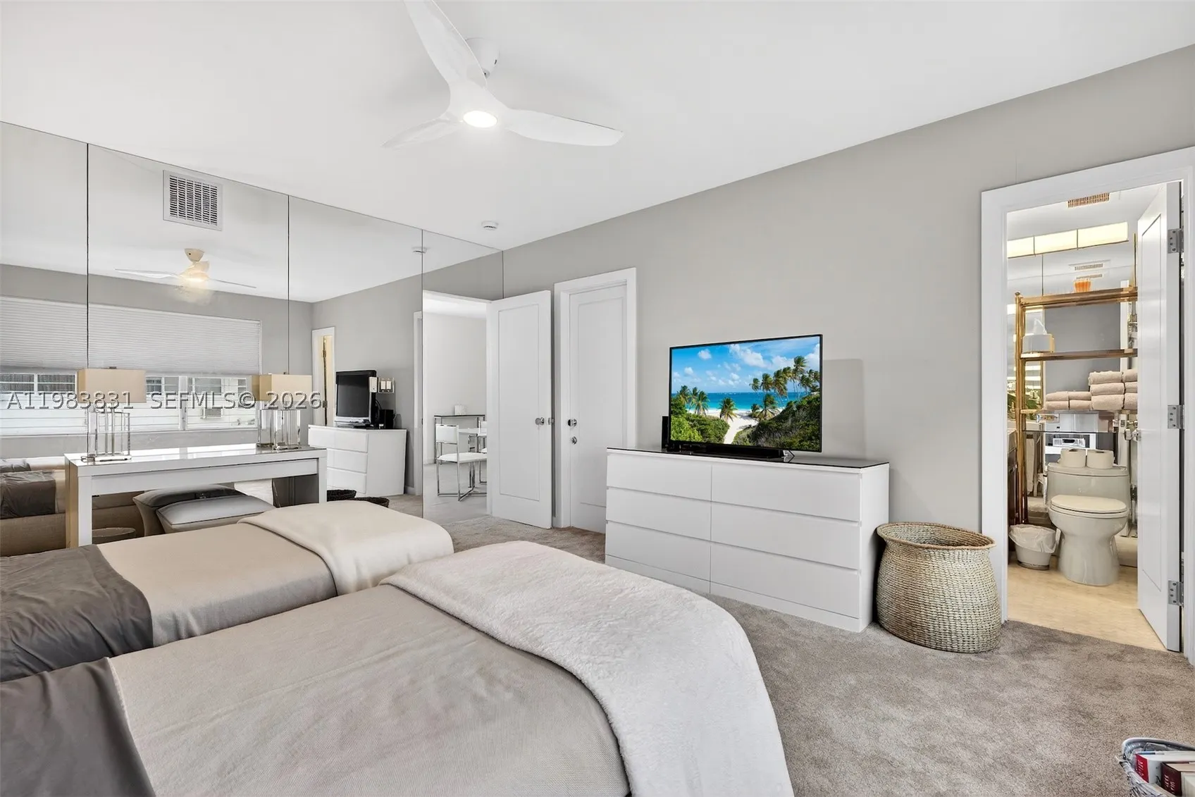 10178 Collins Ave #208
