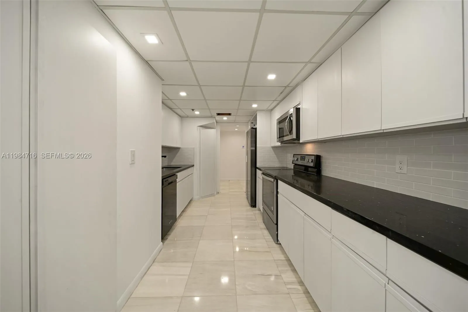 10175 Collins Ave #807