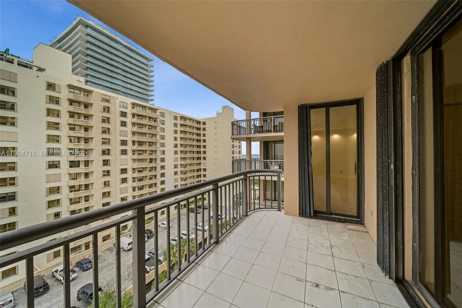10175 Collins Ave #807