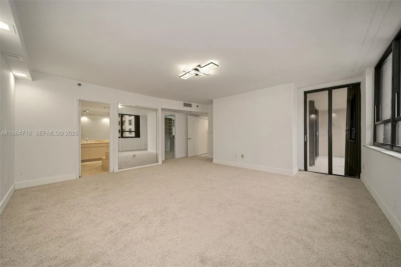 10175 Collins Ave #807