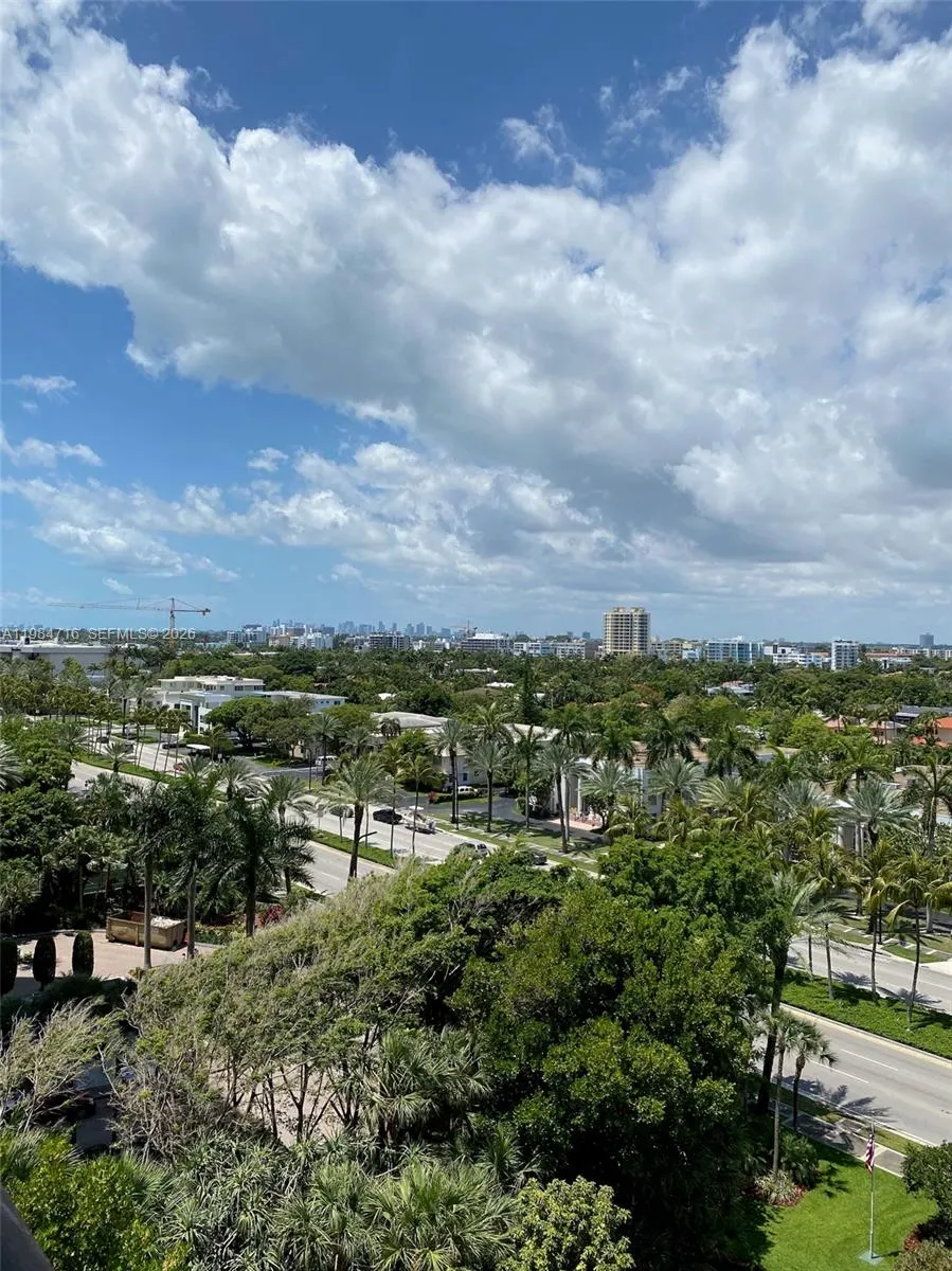 10175 Collins Ave #807