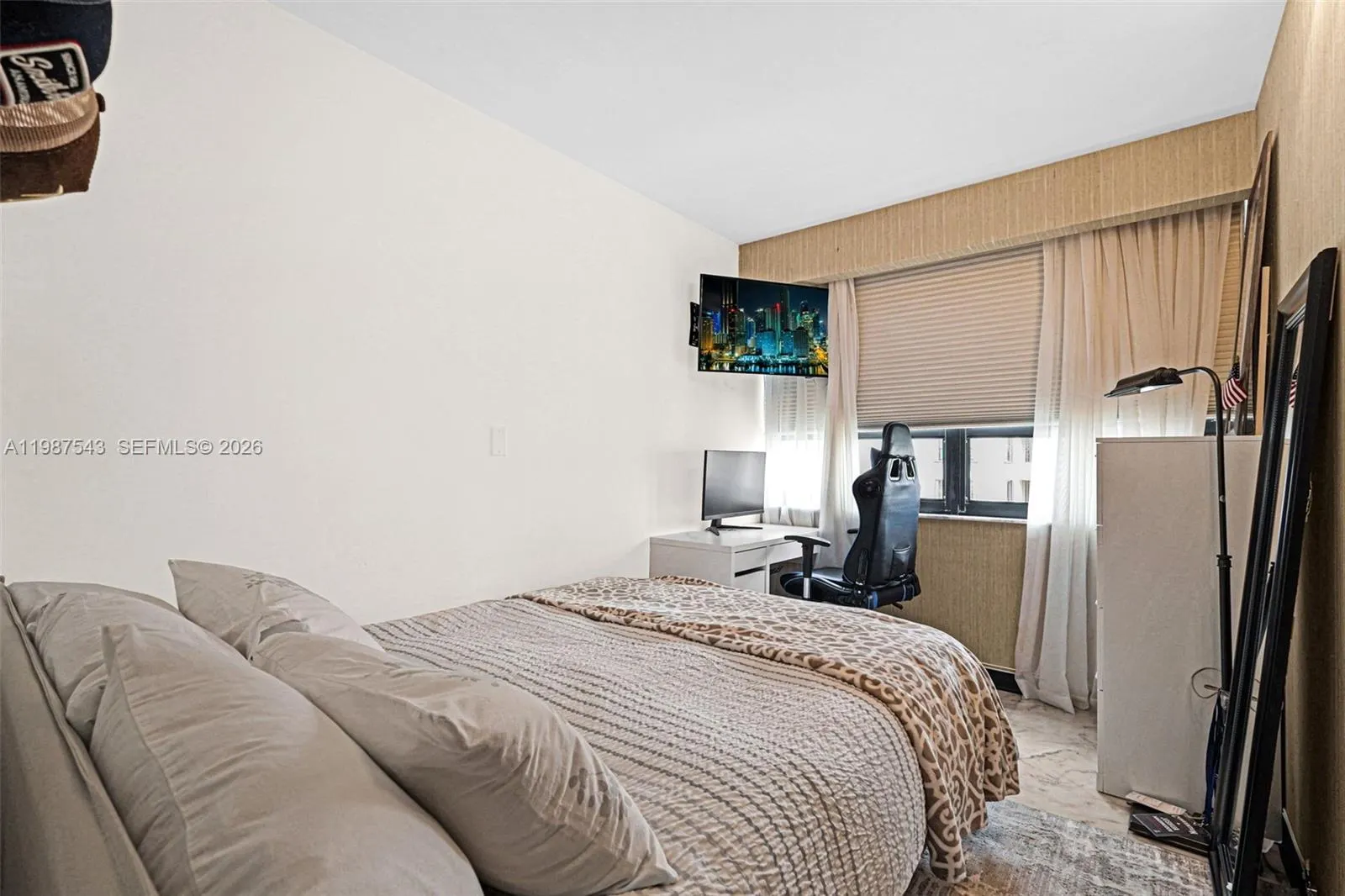 10175 Collins Ave #1207