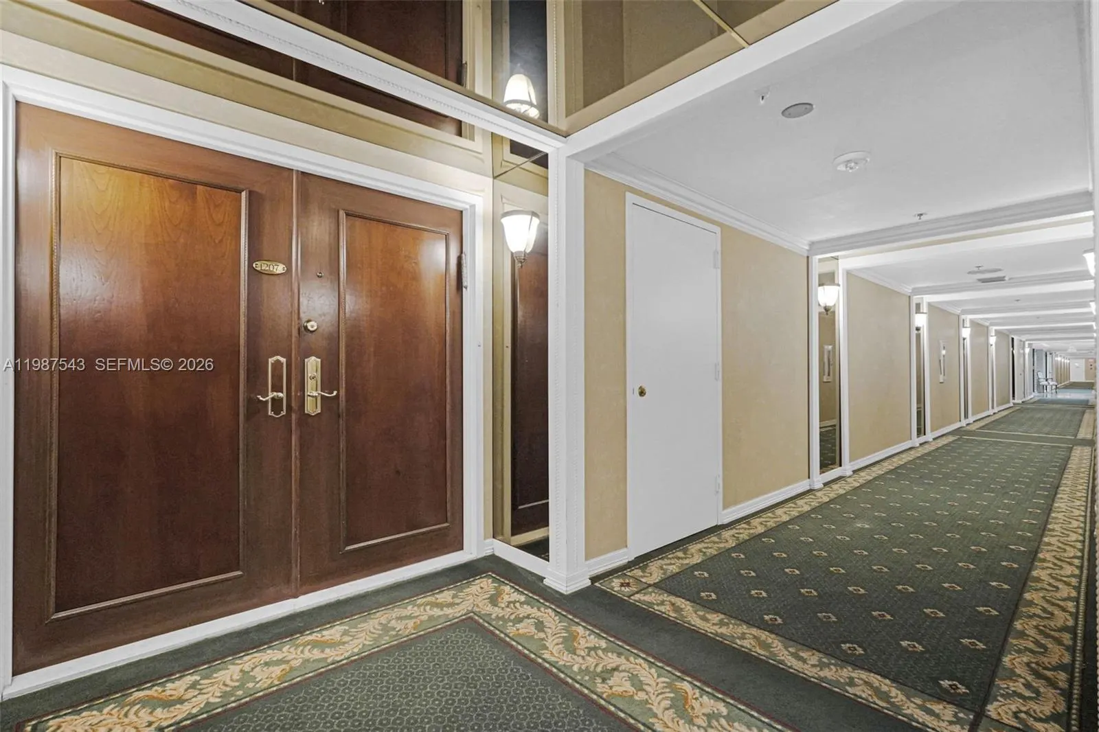 10175 Collins Ave #1207