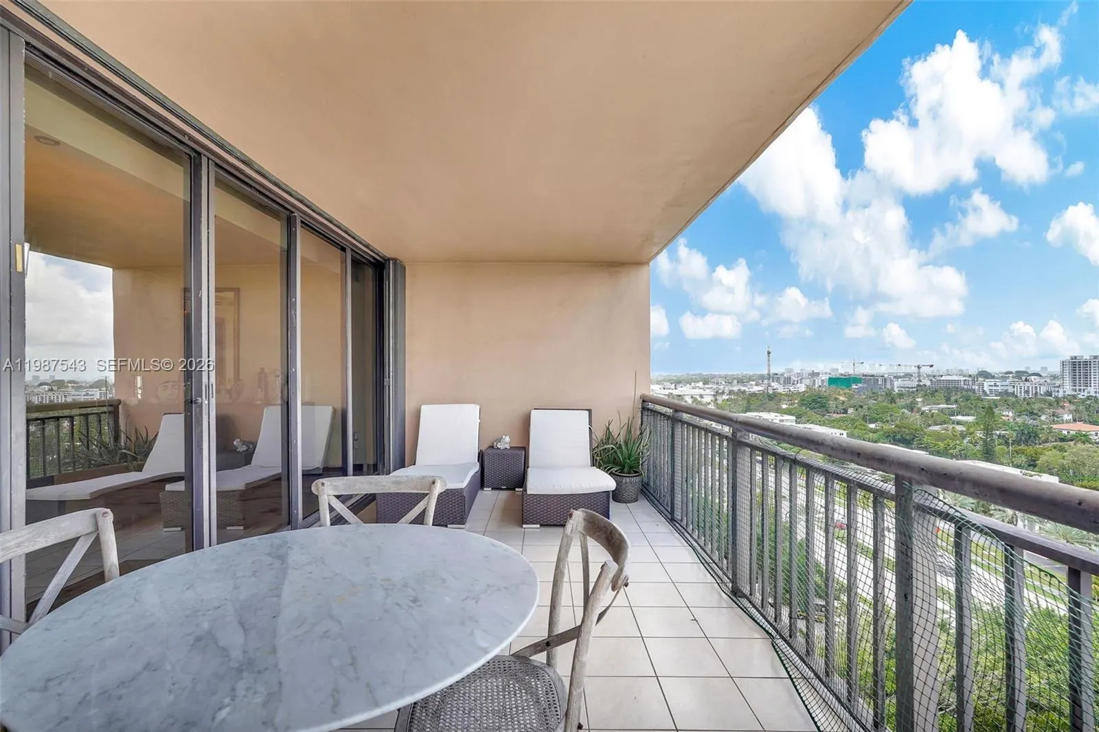 10175 Collins Ave #1207