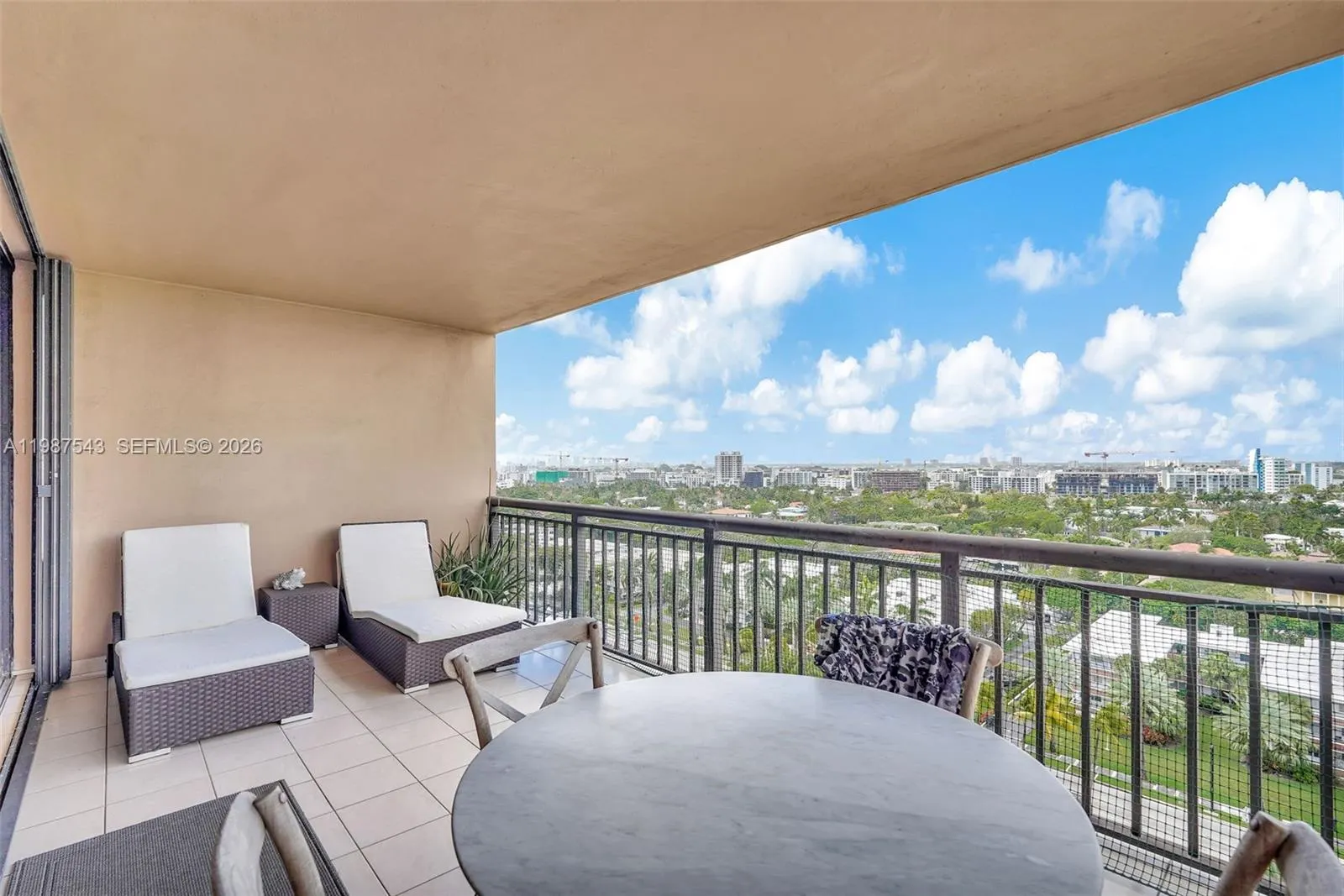 10175 Collins Ave #1207