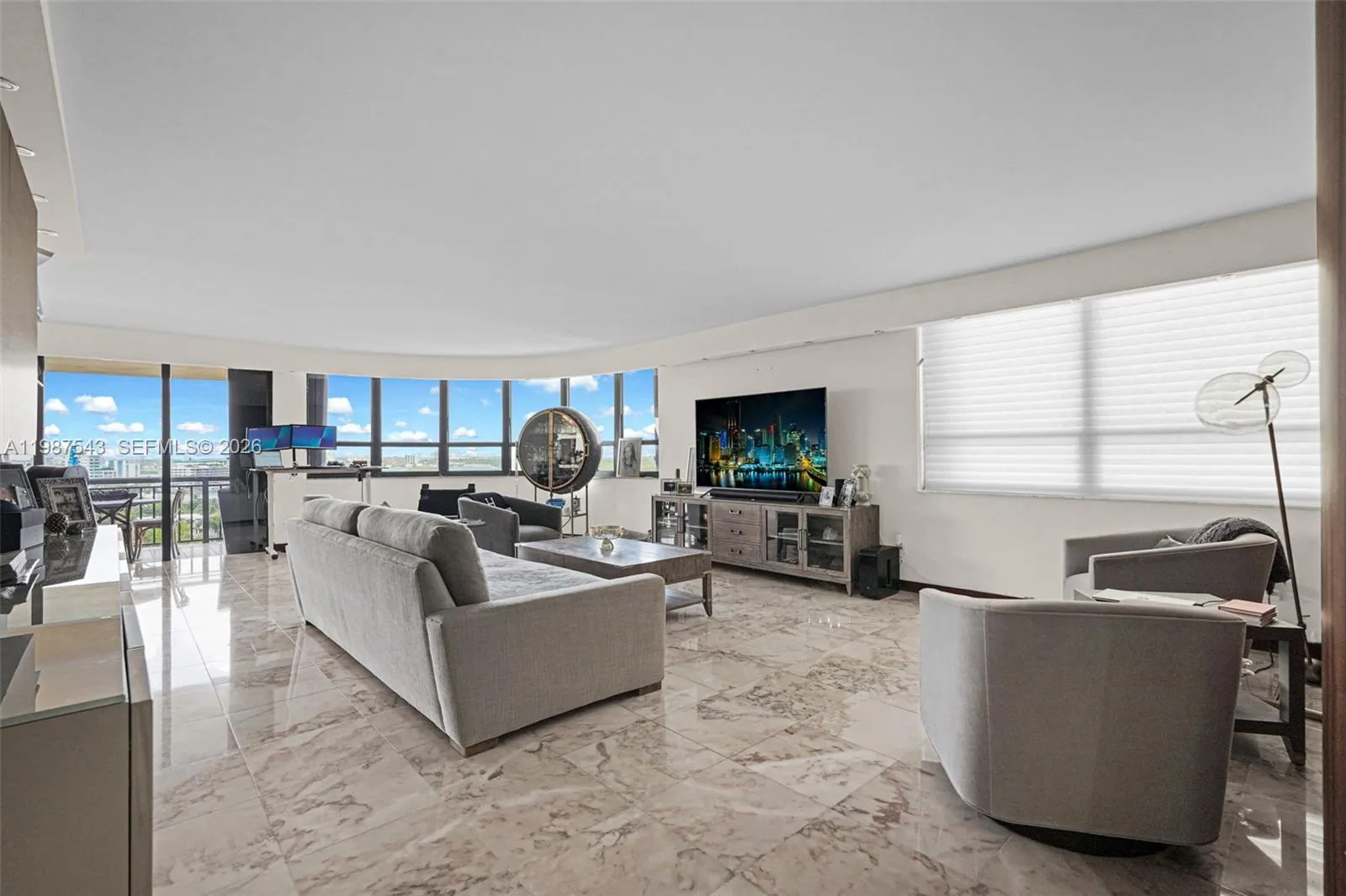 10175 Collins Ave #1207