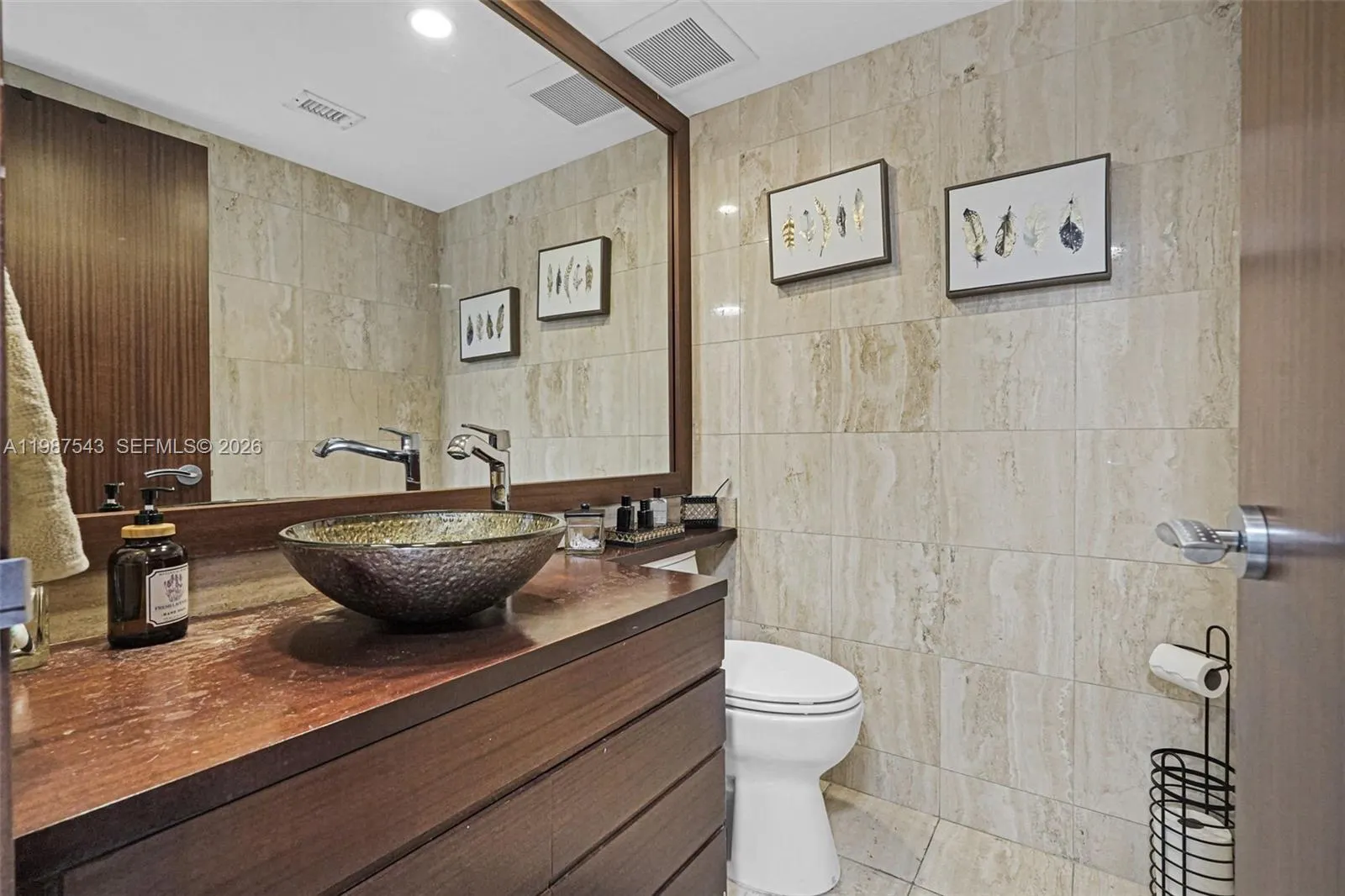 10175 Collins Ave #1207