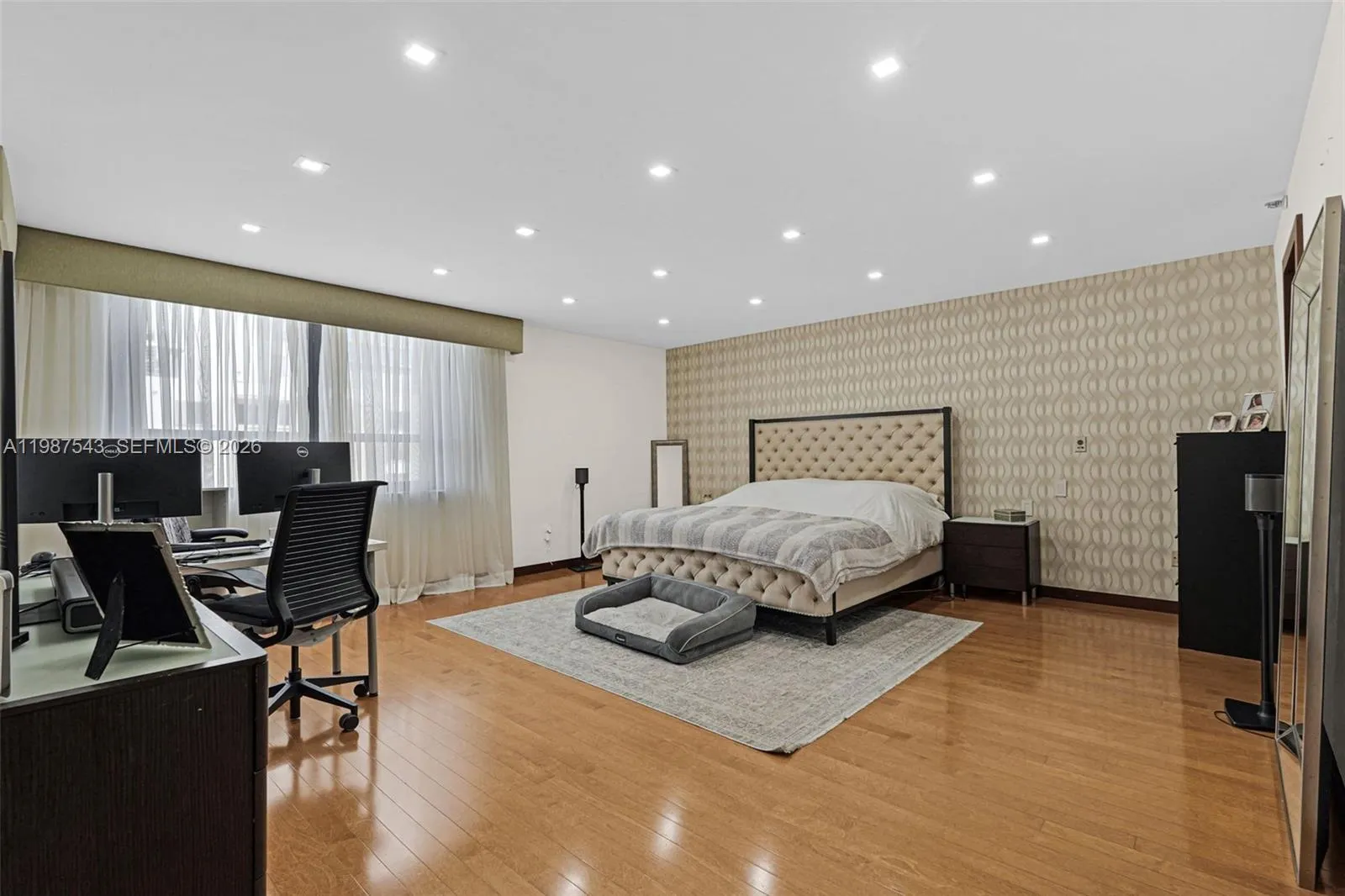 10175 Collins Ave #1207