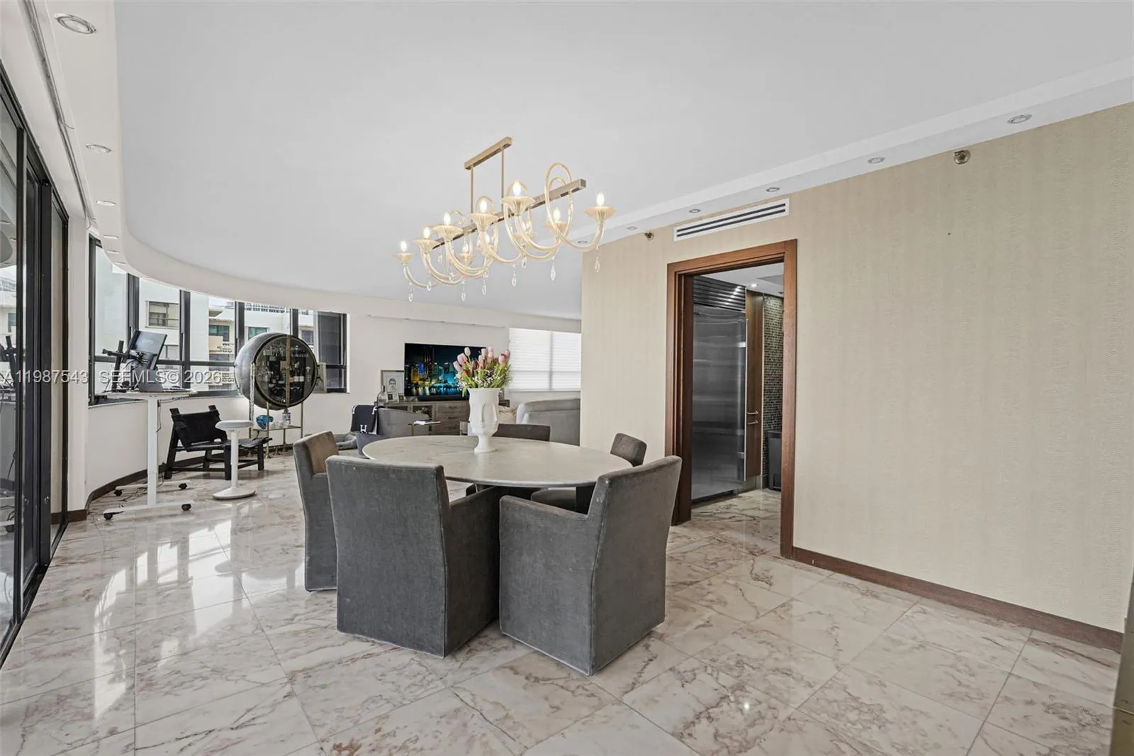10175 Collins Ave #1207