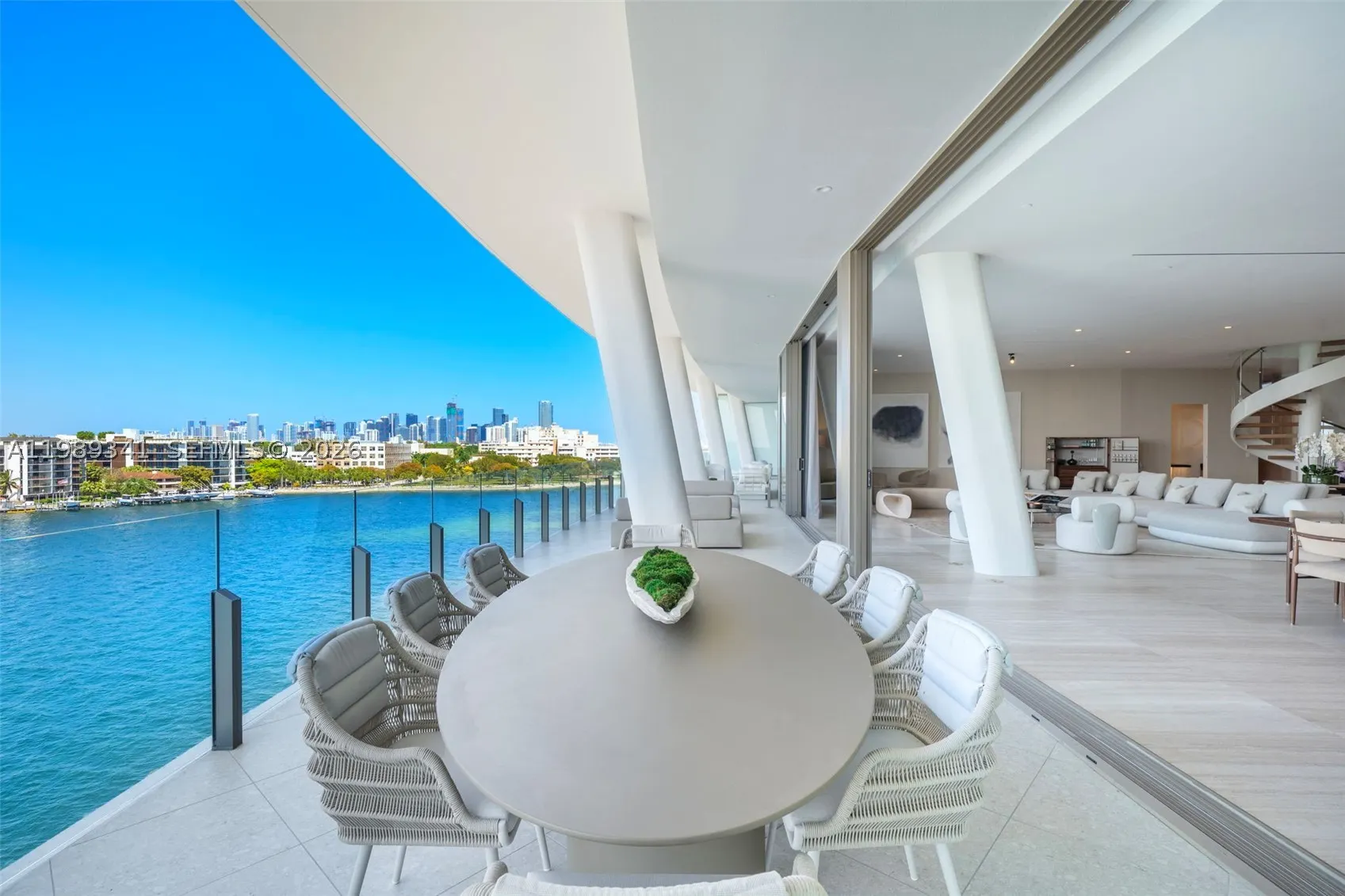 5 Grove Isle Dr #PHS01