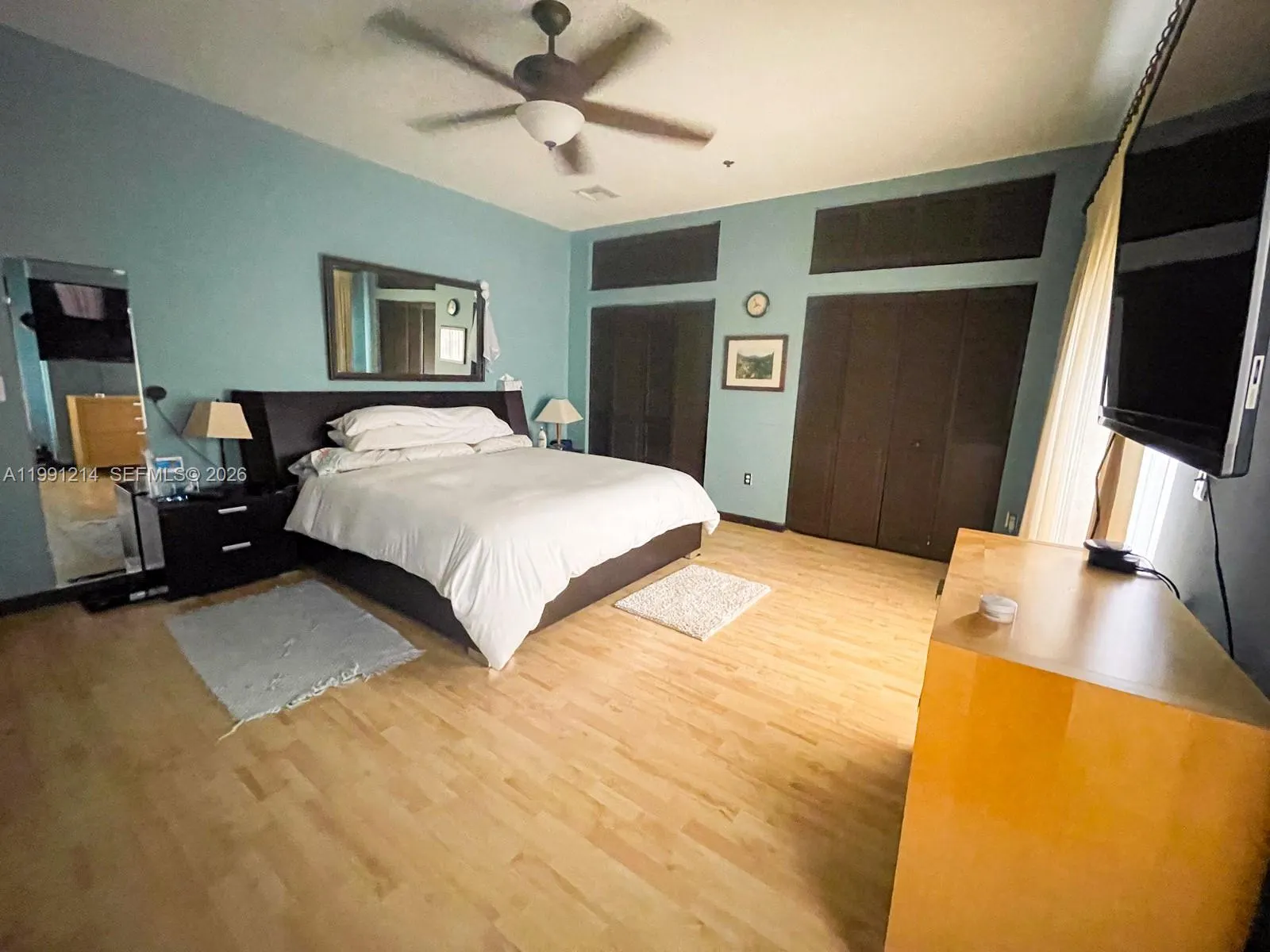 9008 Collins Ave #402