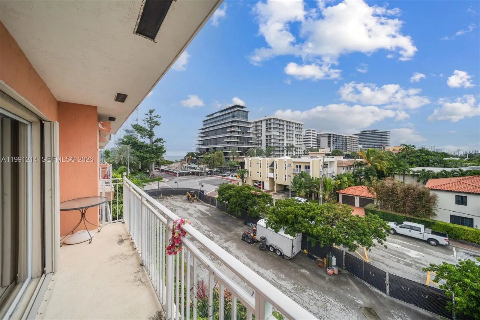 9008 Collins Ave #402