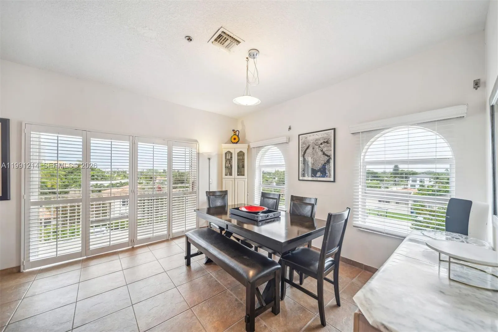 9008 Collins Ave #402