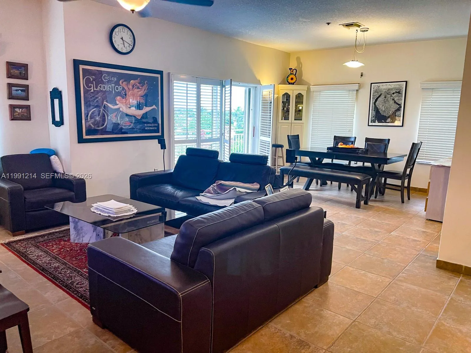 9008 Collins Ave #402