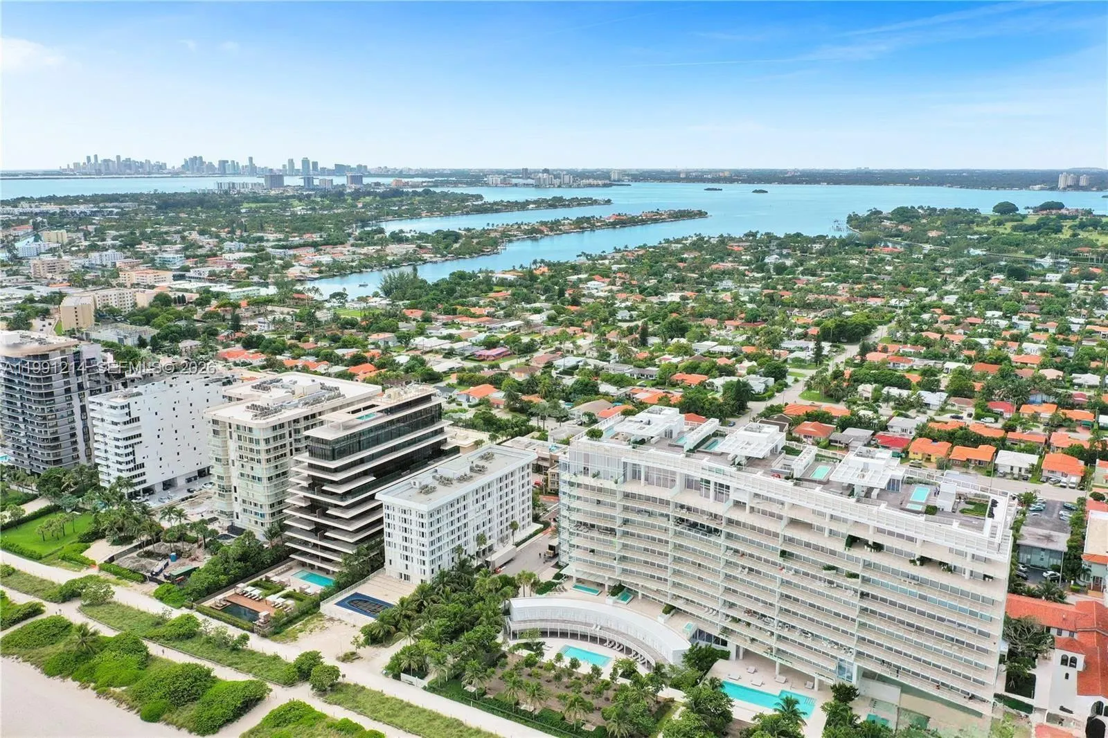 9008 Collins Ave #402