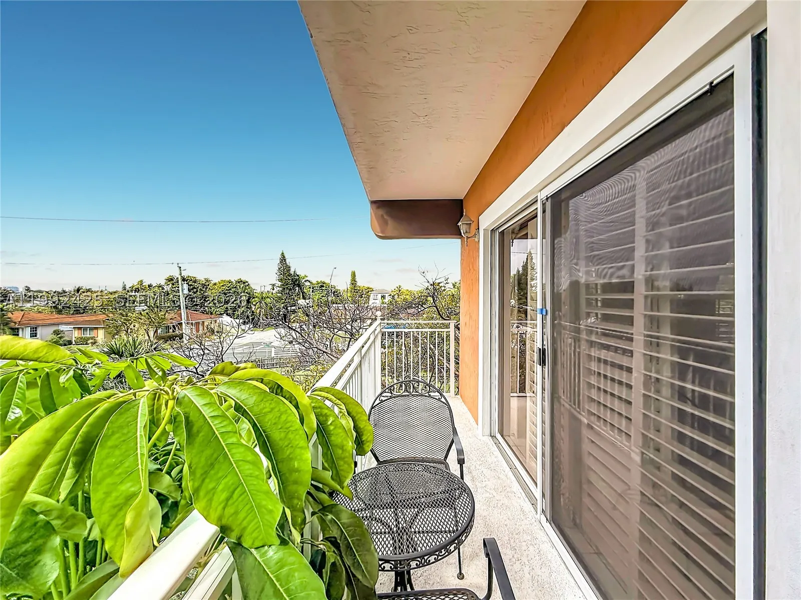 9008 Collins Ave #303